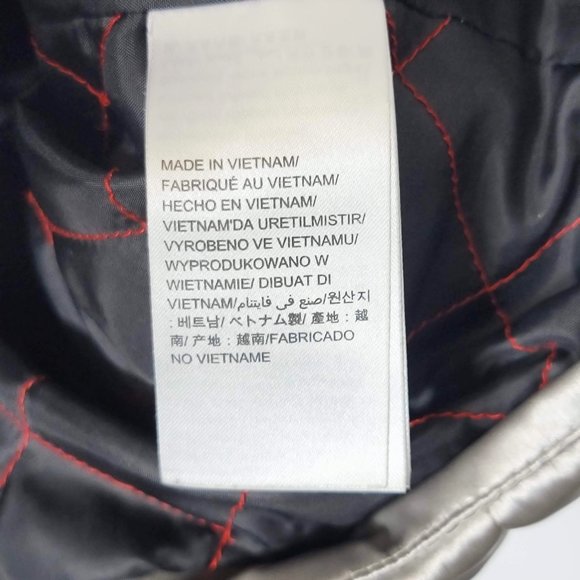 Calvin Klein Men's Silver Puffer Vest Size Large. - Picture 6 of 13